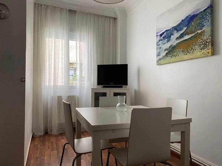 Apartamento Las Murallas Pamplona Exterior photo